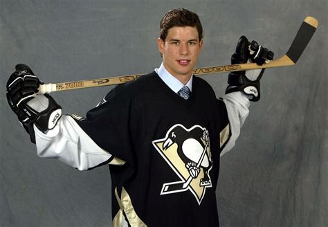 2005 NHL Entry Draft Picks at hockeydb.com.